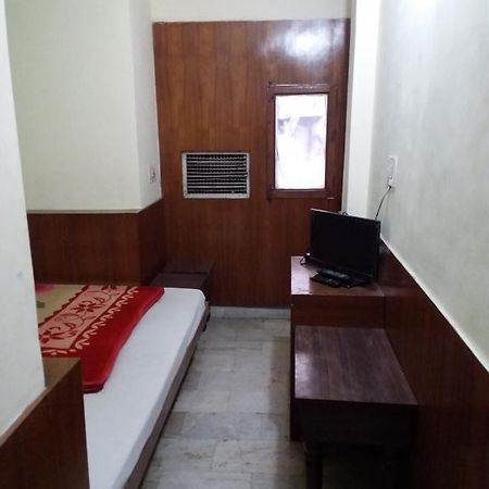Mahesh Guest House New Delhi Bagian luar foto